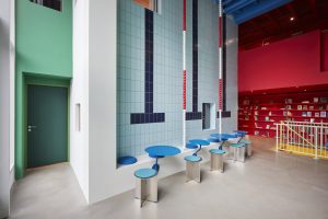 1-4- 211124-HnH_Rotterdam-0334 Vertical Swimming