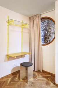 211124-HnH_Rotterdam-0220 cuckoo clock interior